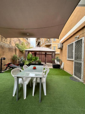 Candelor's House - Apt & Garden in Gianicolense Rome